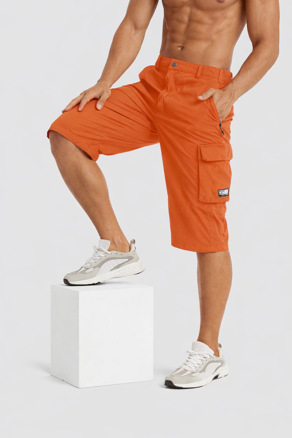 Men’s Cargo Knee-Length Shorts with Multiple Pockets