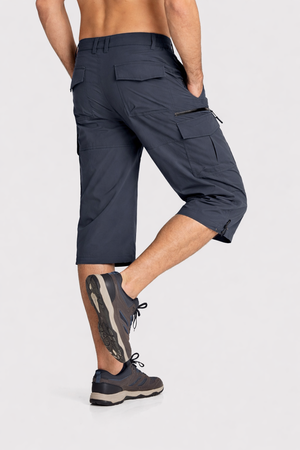 Men’s Knee-Length Cargo Shorts with Zippered and Flap Pockets