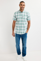 Men’s Plaid Short Sleeve Button-Up Shirt With Chest Pocket
