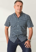Men’s Plaid Short Sleeve Button-Up Shirt With Chest Pocket
