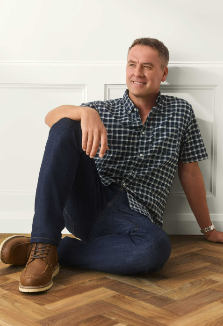Men’s Plaid Short Sleeve Button-Up Shirt With Chest Pocket