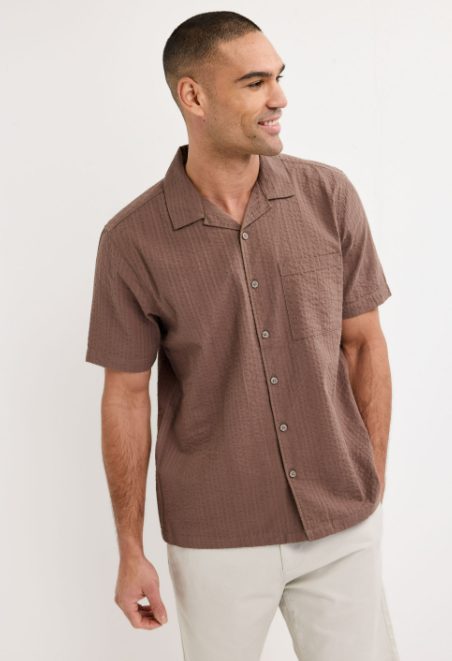 Men’s Short Sleeve Textured Button-Up Shirt With Chest Pocket