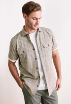 Men’s Vertical Stripe Short Sleeve Button-Up Shirt With Dual Chest Pockets