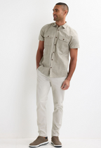 Men’s Vertical Stripe Short Sleeve Button-Up Shirt With Dual Chest Pockets