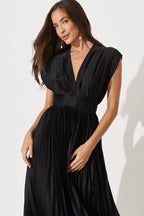 Women’s Deep V Pleated Cap Sleeve Midi Dress