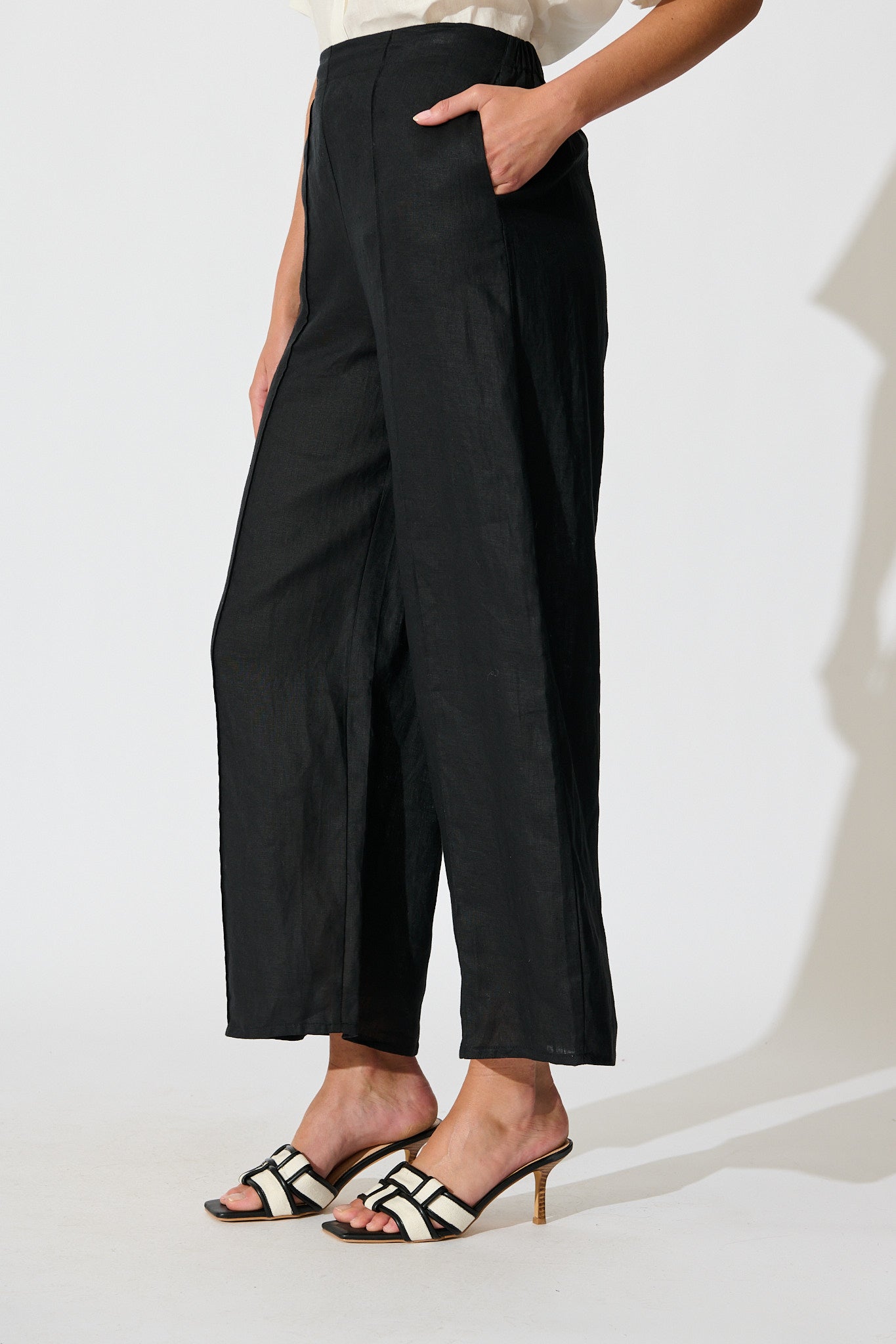 Women's Cropped Wide-Leg Pants with Elasticated Back Waistband and Front Pleats