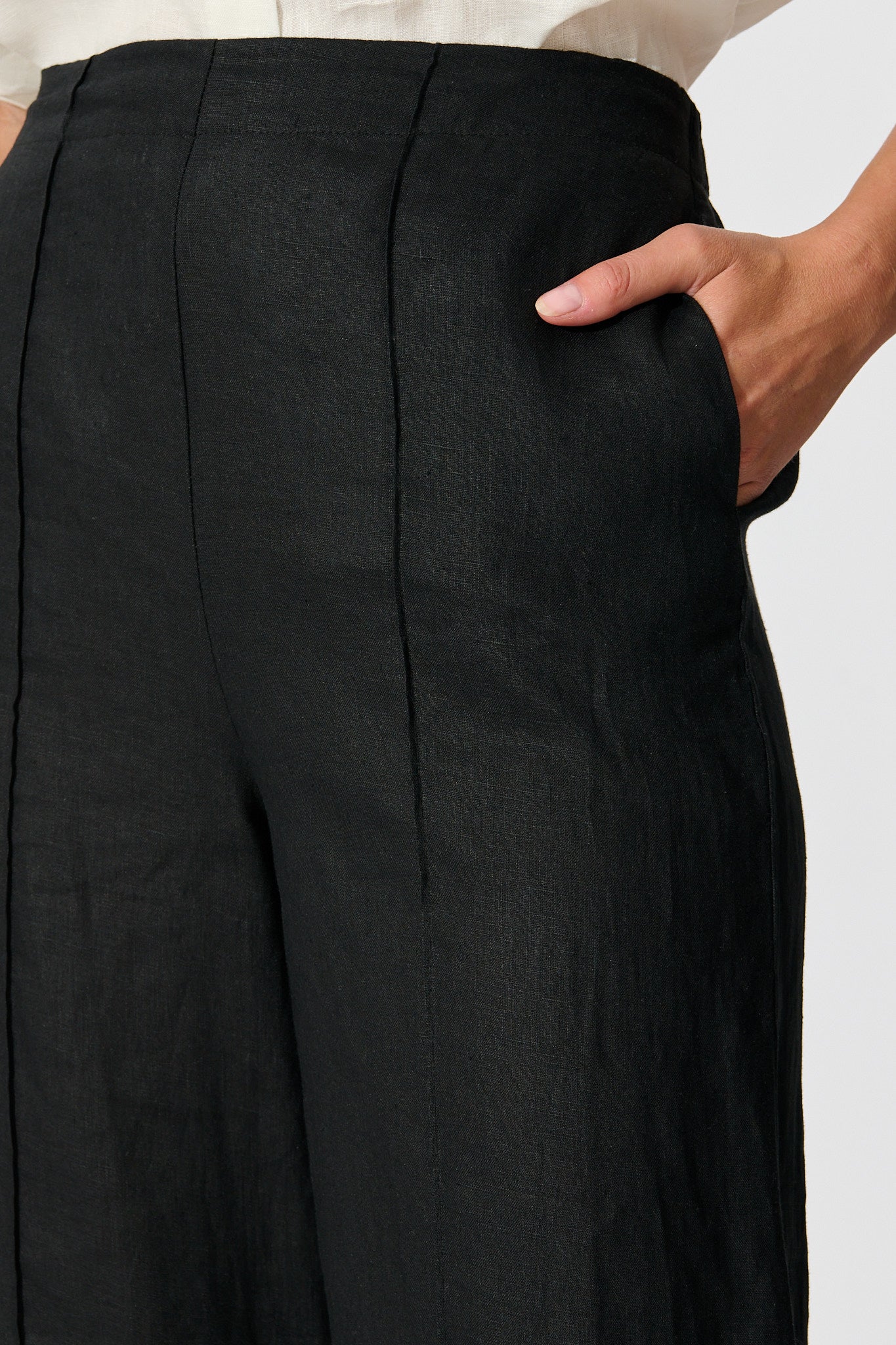 Women's Cropped Wide-Leg Pants with Elasticated Back Waistband and Front Pleats