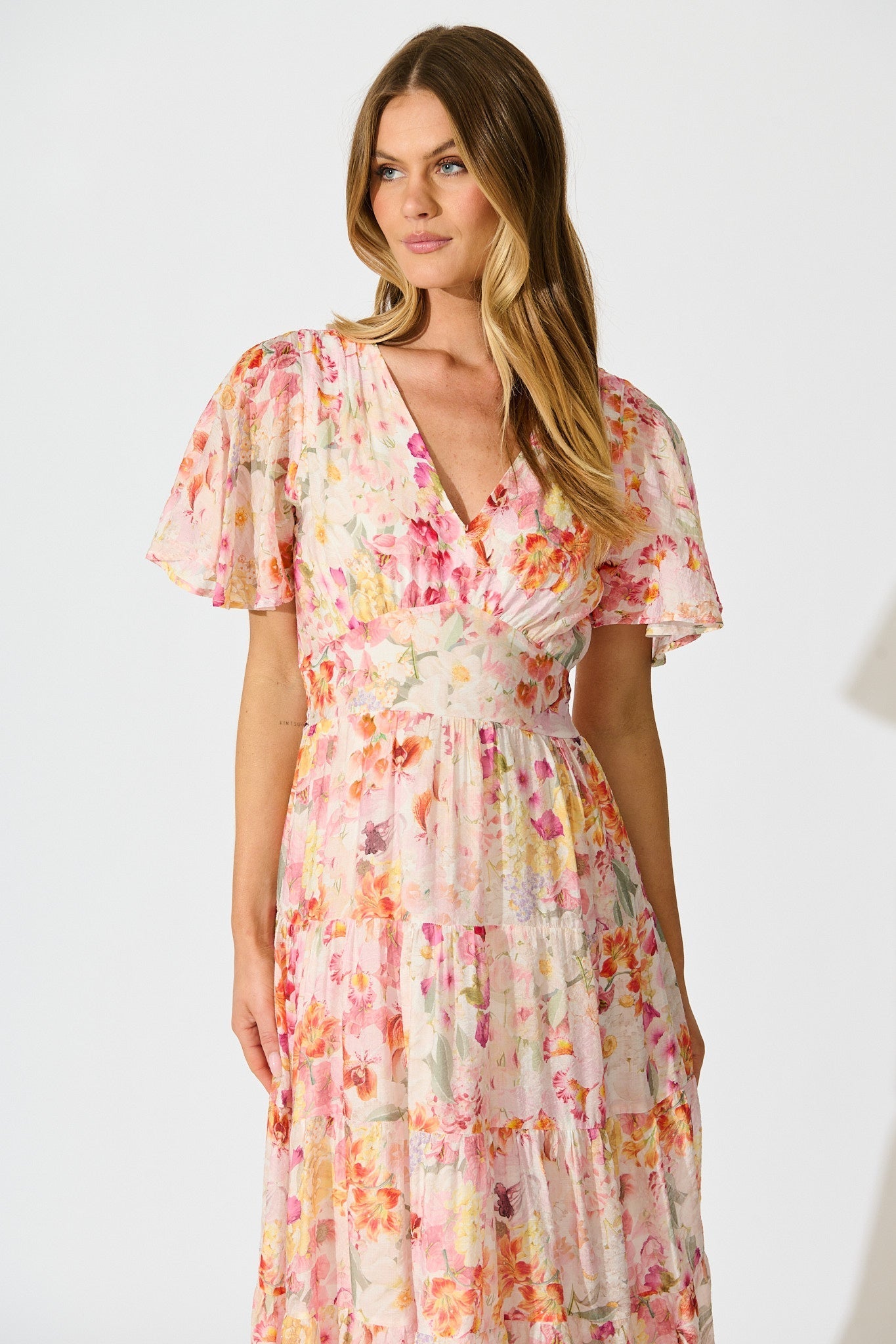 Women’s Floral Print Short Sleeve V-Neck Tiered Maxi Dress