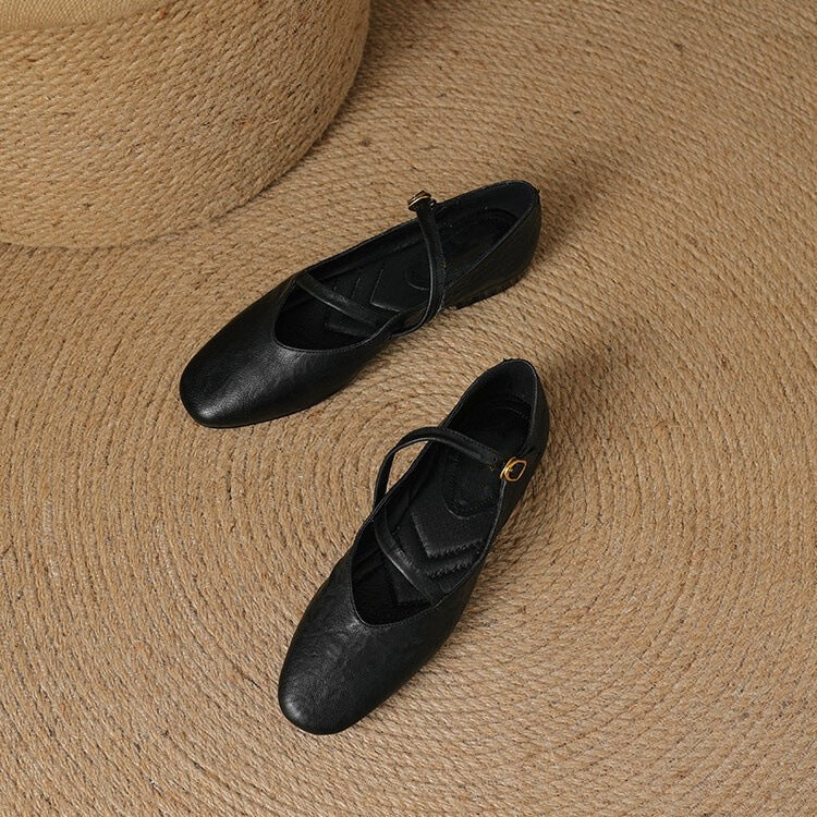 Women’s Rounded Toe Flats with Cross Strap Buckle Closure