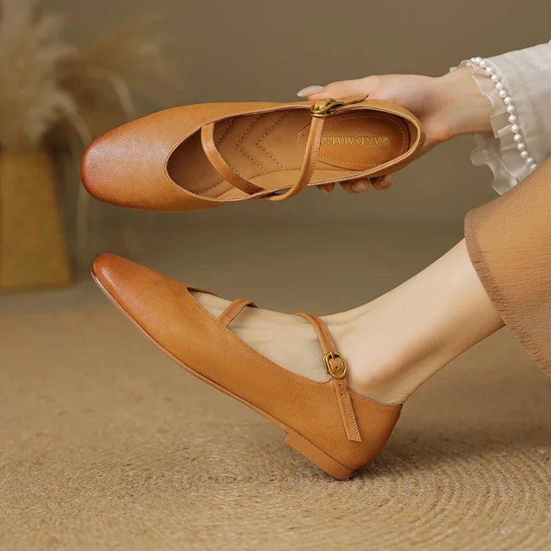 Women’s Rounded Toe Flats with Cross Strap Buckle Closure