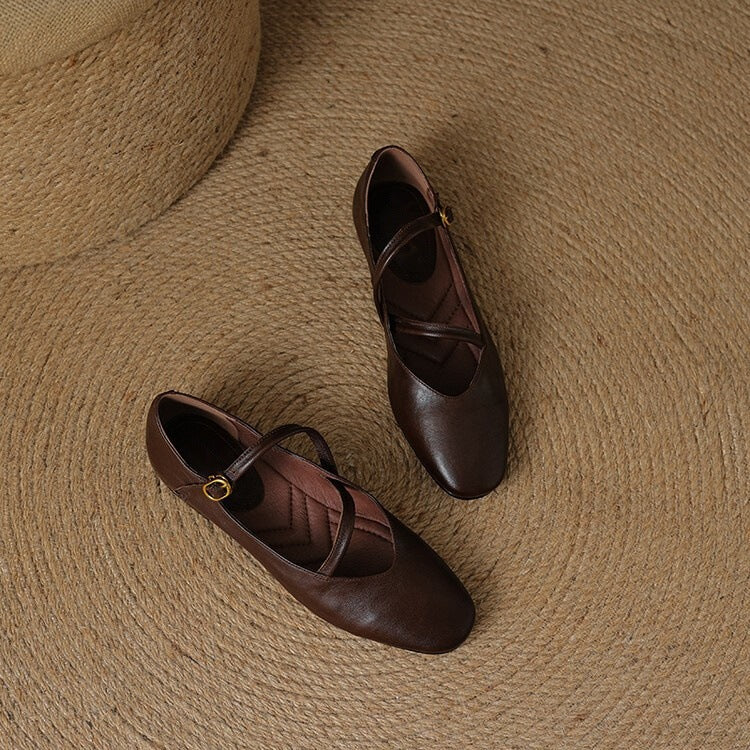 Women’s Rounded Toe Flats with Cross Strap Buckle Closure