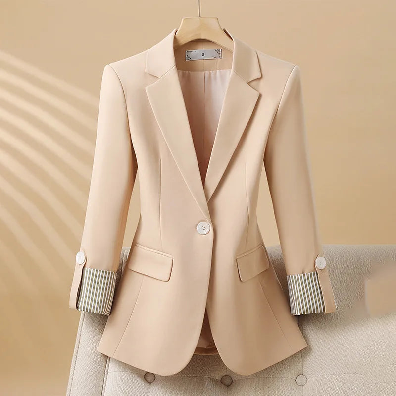 Women’s Tailored Notched Lapel Single Button Blazer