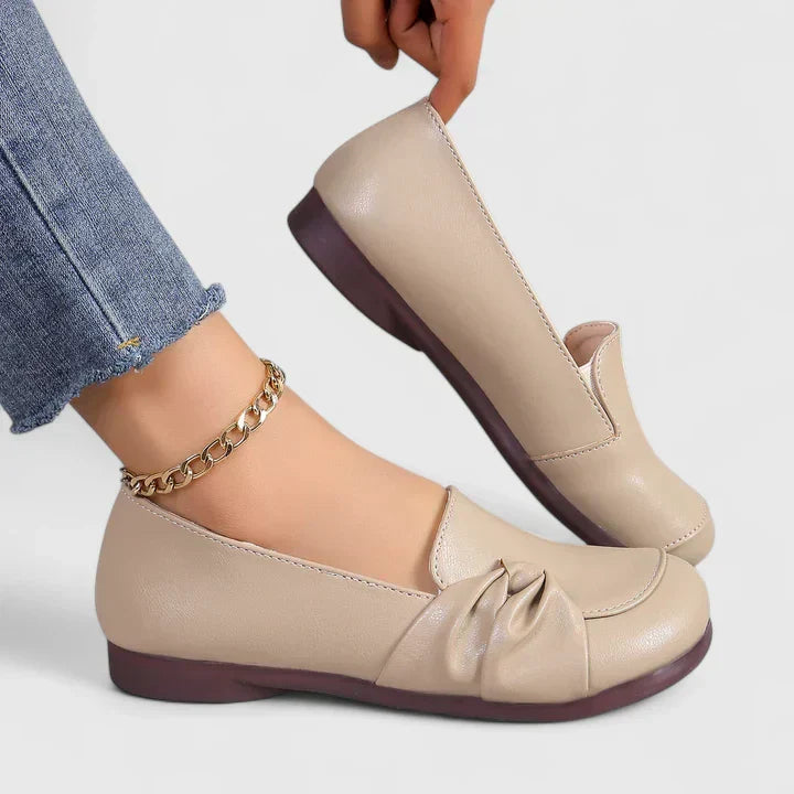 Women’s Round Toe Knot Detail Slip-On Flats with Smooth Upper