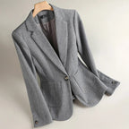 Women’s Tailored Single-Button Blazer with Notch Lapel and Patch Pockets